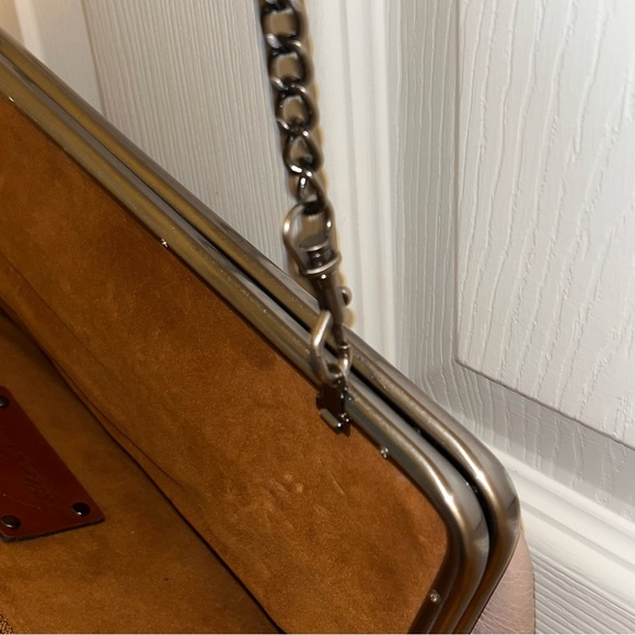 Patricia Nash Gray Leather Clutch with Chain Shoulder and Tan Suede Interior - Picture 7 of 9